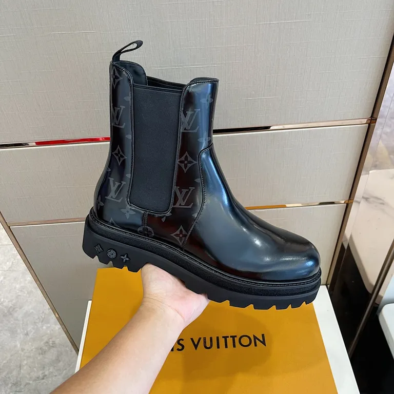 Louis Vuitton Shoe 